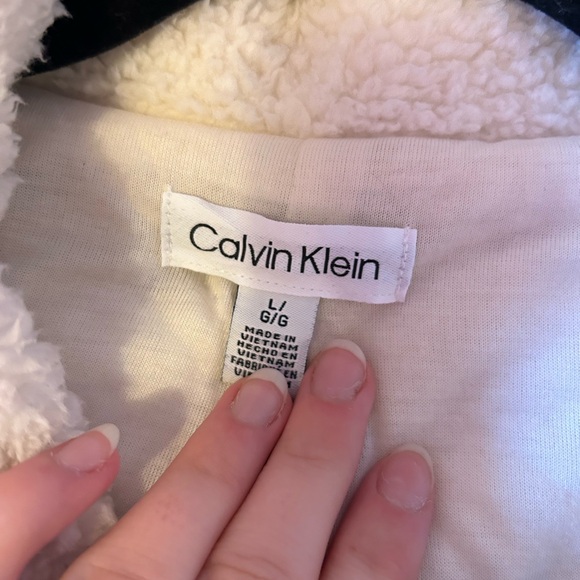 Calvin Klein White Teddy Bear Coat (size L) - Picture 3 of 3